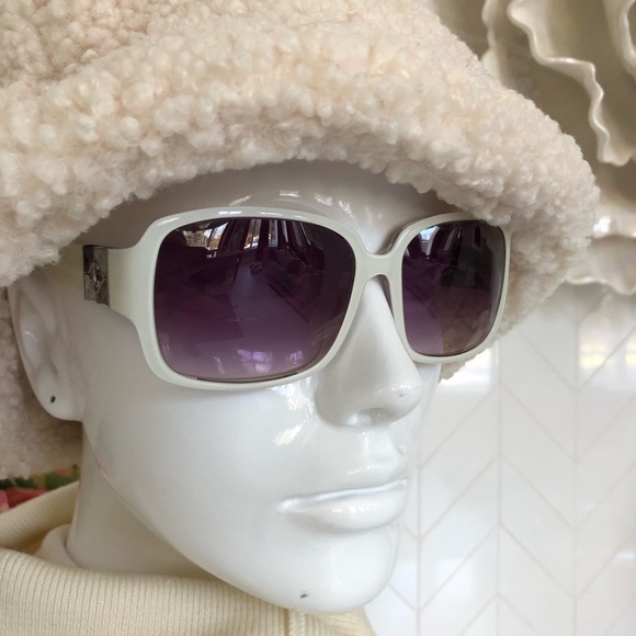 NWOT Just Cavalli JC325S Col 24B Sunglasses. Beautiful - Picture 3 of 13